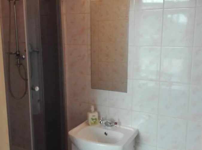 Πανσιόν Koruna Teplice nad Metují